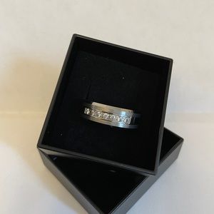 Men’s tungsten wedding band